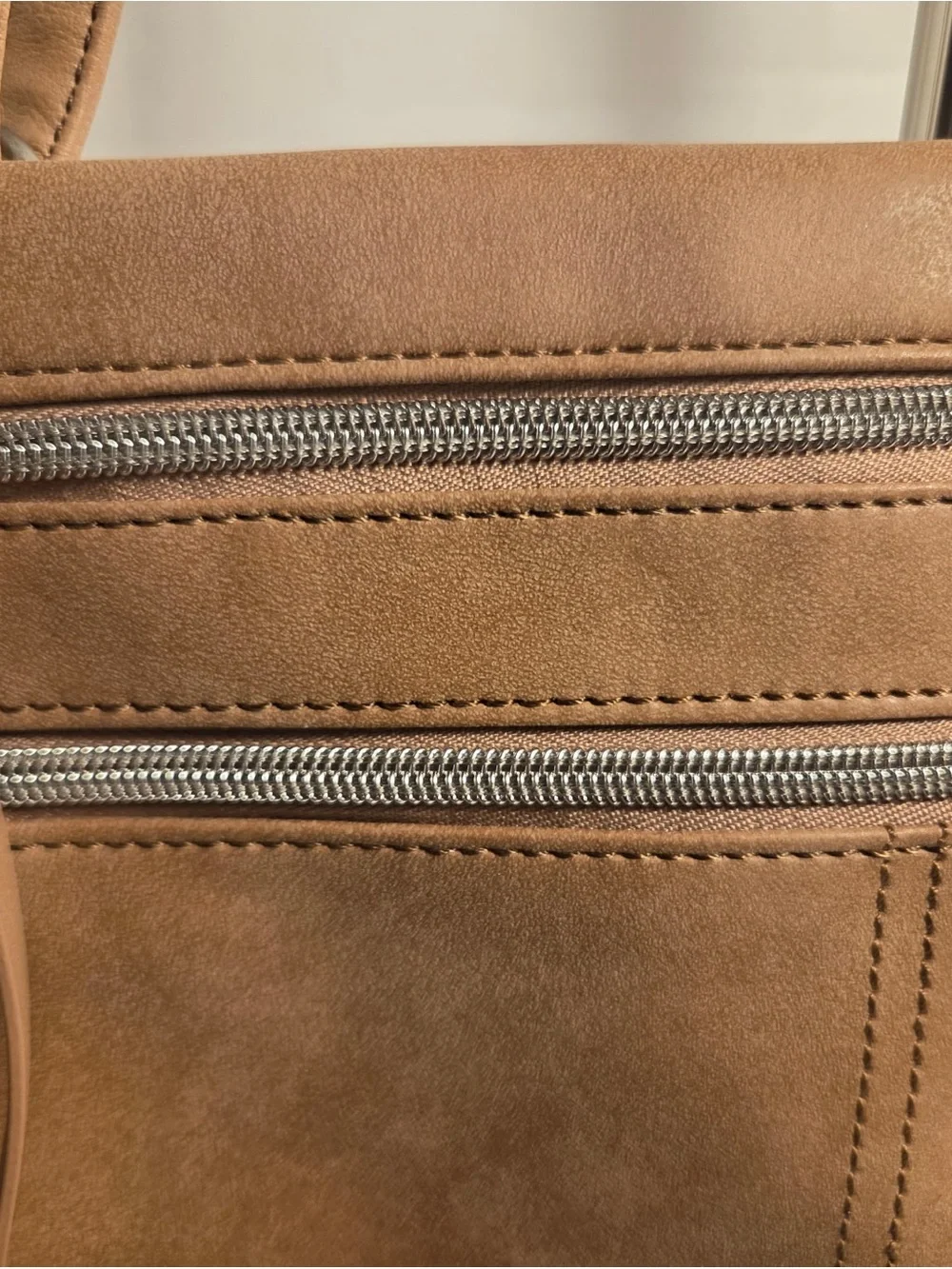 Relic Purse Shoulder Bag Crossbody Zippers Tassels Lightweight Brown